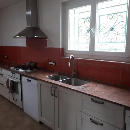 Maison Spacieuse En Bord De Riviere *